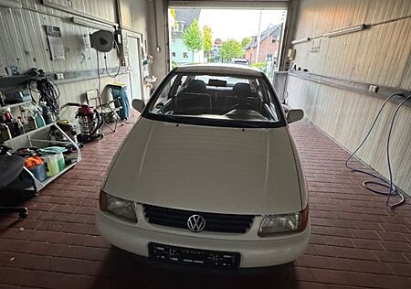 VW Polo Volkswagen 1.0 Standard