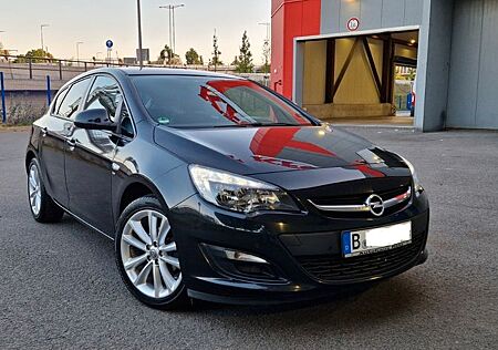 Opel Astra 1.4 Turbo Klimaaut. Scheckheft PDC V+H 18"