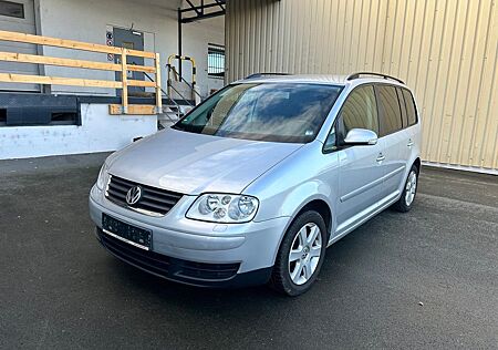 VW Touran Volkswagen 1.6 *7-SITZER, lückenloses Scheckheft*