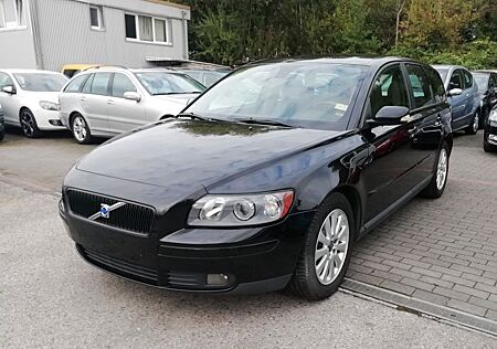 Volvo V50 Kombi 2.0 D Momentum, TÜV Neu