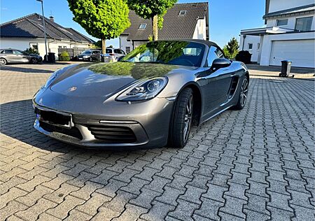 Porsche Boxster S 718