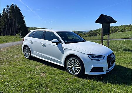 Audi A3 1.6 TDI Sportback - SLine