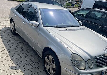Mercedes-Benz E 320 AVANTGARDE Avantgarde
