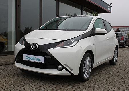 Toyota Aygo (X) Aygo -play Team D