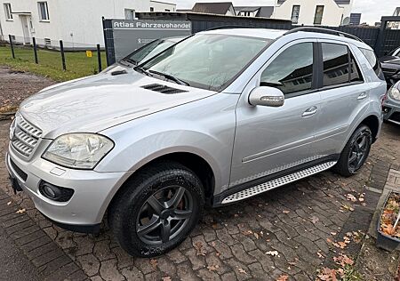 Mercedes-Benz ML 350 ,Leder,Navi,AHK,SD,Flüssiggas,TÜV09/26