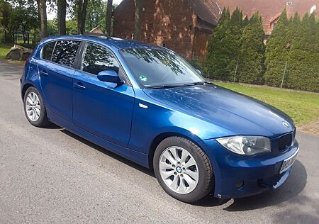 BMW 116i - E87