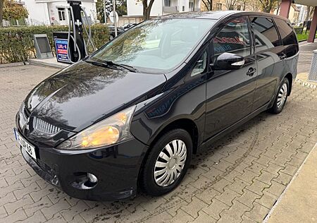 Mitsubishi Grandis 2.0 DI-D Intense 7-Sitzer