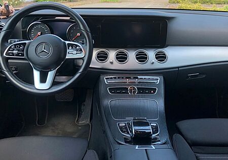 Mercedes-Benz E 200 T Autom. -