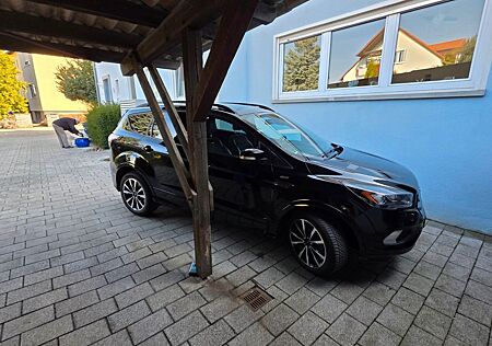 Ford Kuga 2,0 TDCi 2x4 110kW ST-Line ST-Line
