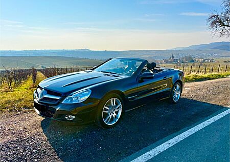 Mercedes-Benz SL 300 Mercedes - -TOP Zustand / Garagenfahrzeug