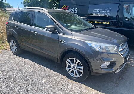 Ford Kuga Cool & Connect