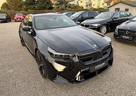 BMW M5 Lim / B&W / PANO / CARBON / M-DRIVERS / AHK