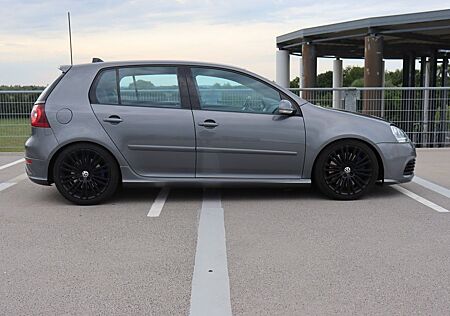 VW Golf Volkswagen 5 R32