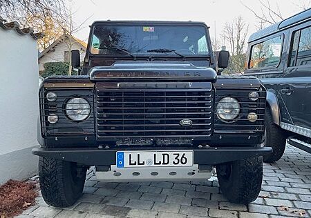 Land Rover Defender Black Landy 110 SE aus 02/2016 Top Ausstattung