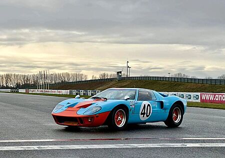 Ford GT