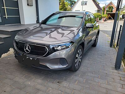 Mercedes-Benz EQA 250 - Ehrliches Auto mit großer Ausstattung
