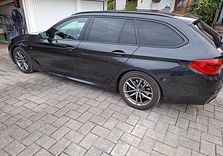 BMW 520 gebraucht kaufen BMW 520d Touring M-Sportpaket HUD AHK