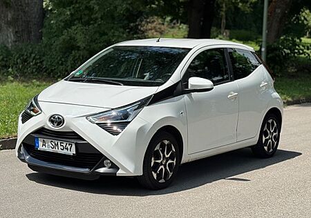Toyota Aygo (X) Aygo -play Team D