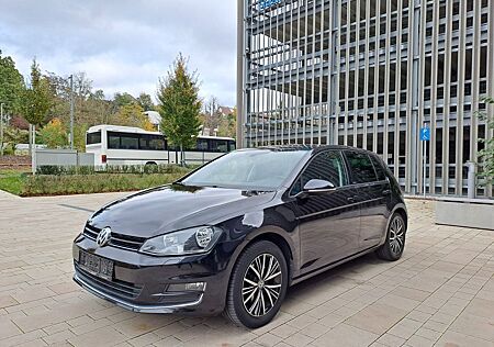 VW Golf Volkswagen VII 1.4TSI Allstar BMT Kamera Navi Apple