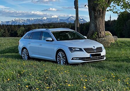 Skoda Superb 2.0 TDI SCR 140kW DSG 4x4 Style Combi...