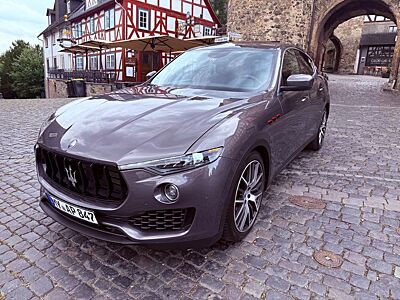 Maserati Levante  3.0 V6 Bi-Turbo/LED/Panorama/Leder