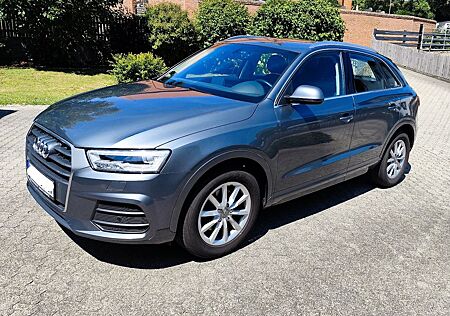 Audi Q3 2.0 TDI design+ AHK/Xenon/Navi/8fach bereift