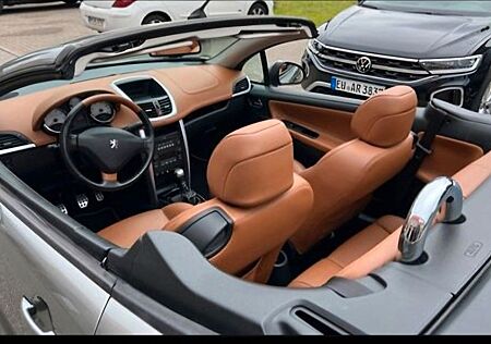 Peugeot 207 CC Roland Garros 150 THP Roland Garros