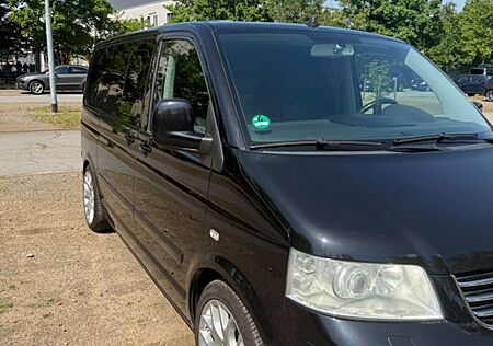 VW T5 Multivan Volkswagen Highline