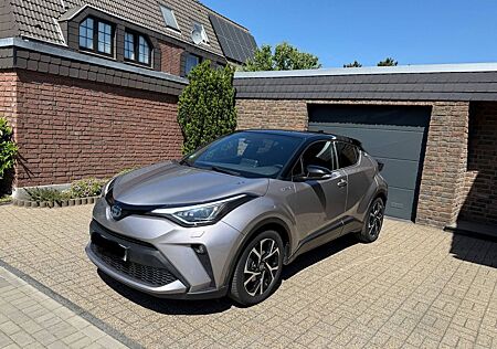 Toyota C-HR 2.0-l-VVTi Hybrid Lounge VOLL KAM