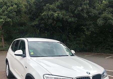 BMW X3 sDrive18d - unfallfrei , Winterreifen auf Alu