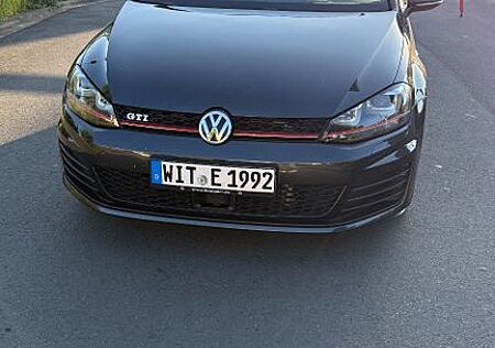 VW Golf Volkswagen 2.0 TSI DSG BMT GTI GTI