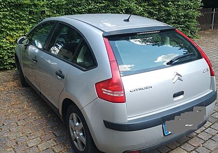 Citroën C4 1.4i, nur 90.000 km gelaufen, noch 1 Jahr TÜV