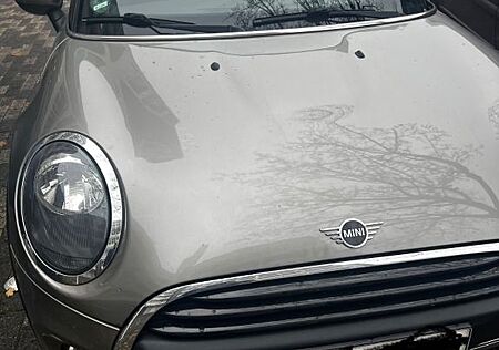 Mini ONE Automatik Baujahr 2019 Top Zustand