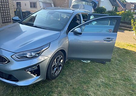 Kia Cee'd / Ceed 1.6 CRDi Eco 100kW Vision SW Vision
