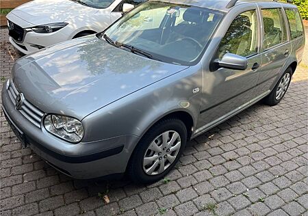 VW Golf Volkswagen Variant 1.6 Top Zustand kein Rost