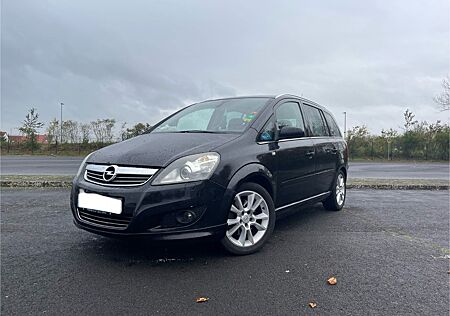 Opel Zafira OPC Line | 7 Sitze | AHK | Xenon |Tüv |SHZ|