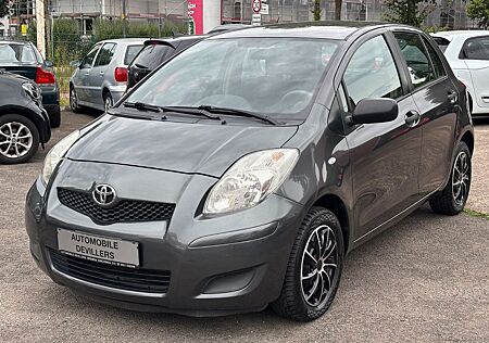 Toyota Yaris Cool