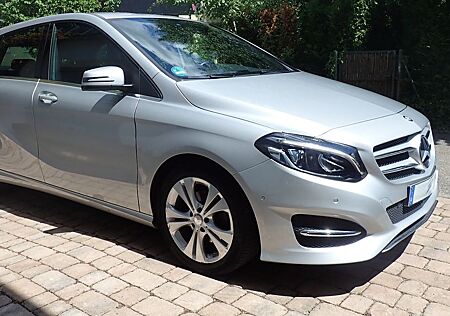 Mercedes-Benz B 200 Urban