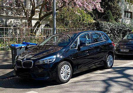 BMW 2er 220i Active Tourer Advantage mit Soundsystem