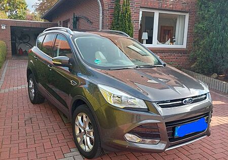 Ford Kuga 2,0 TDCi 2x4 110kW Titanium