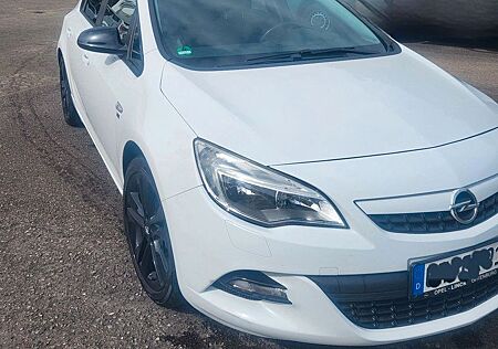 Opel Astra 1.4 Turbo 103kW 150 Jahre Sonderedition