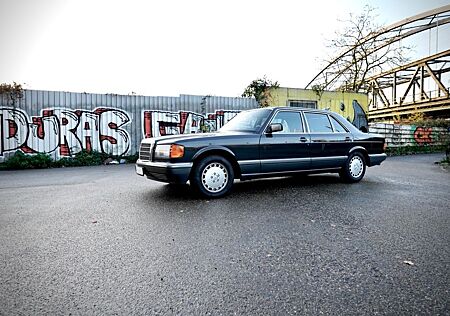 Mercedes-Benz S 300 SEL W126