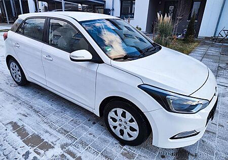 Hyundai i20 | 1.2 Active | nur 67000km