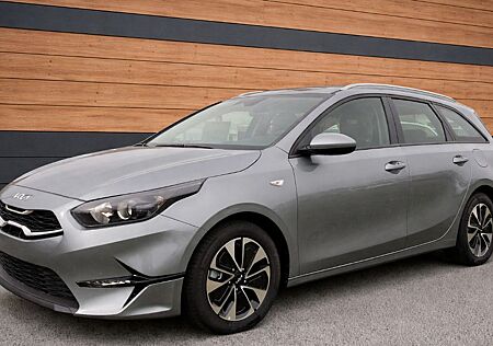 Kia Cee'd Sportswagon cee'd SW 1,5 AUTOMATIK, Nav.,Sitzhzg.,Kamera