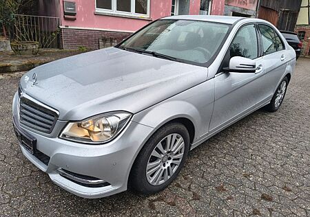 Mercedes-Benz C 180 BlueEfficiency Navi PDC Sitzheizung