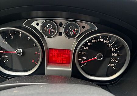 Ford Focus 1,6 Viva Viva