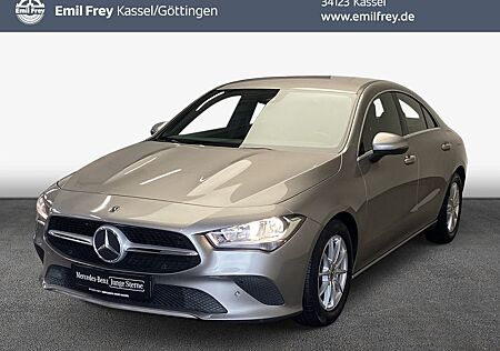 Mercedes-Benz CLA 180 /AHK/RüKam/Navi/ParkAss