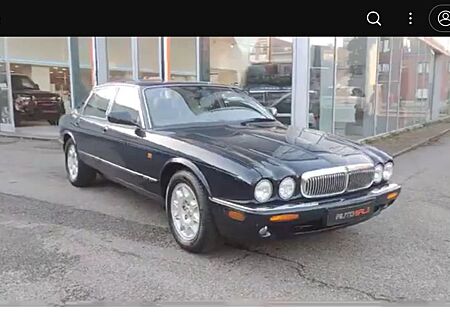 Jaguar XJ Executive 3.2 Executive