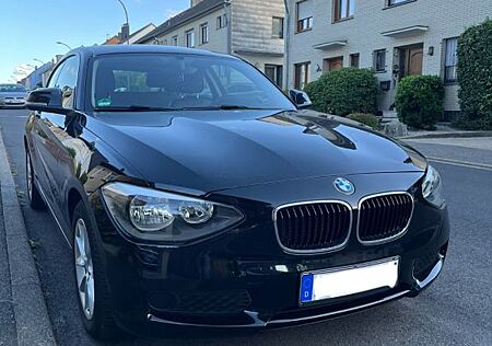 BMW 114i -
