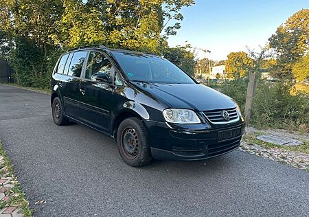VW Touran Volkswagen Goal